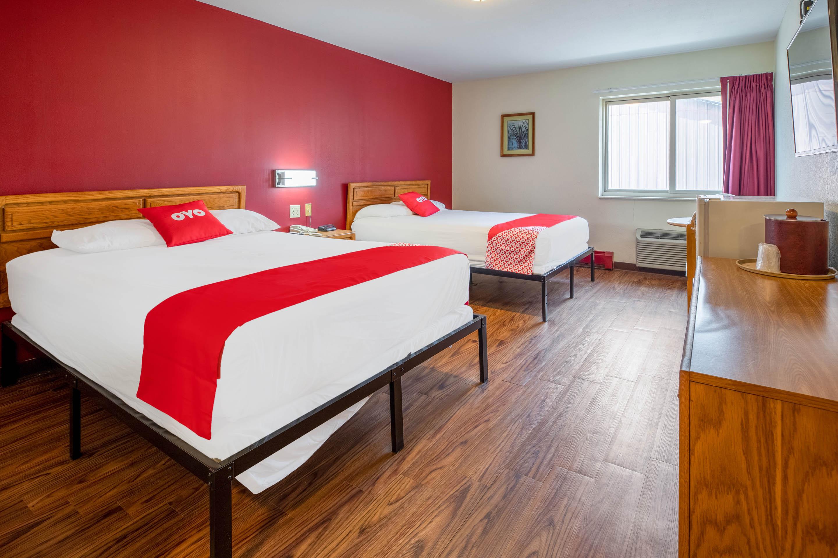 Oyo Hotel Chesaning Route 52 & Hwy 57 Exterior foto