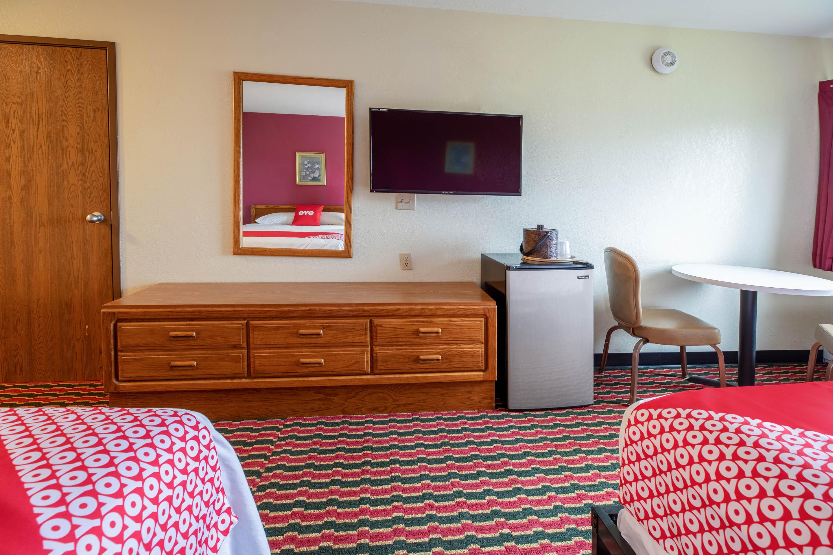 Oyo Hotel Chesaning Route 52 & Hwy 57 Exterior foto