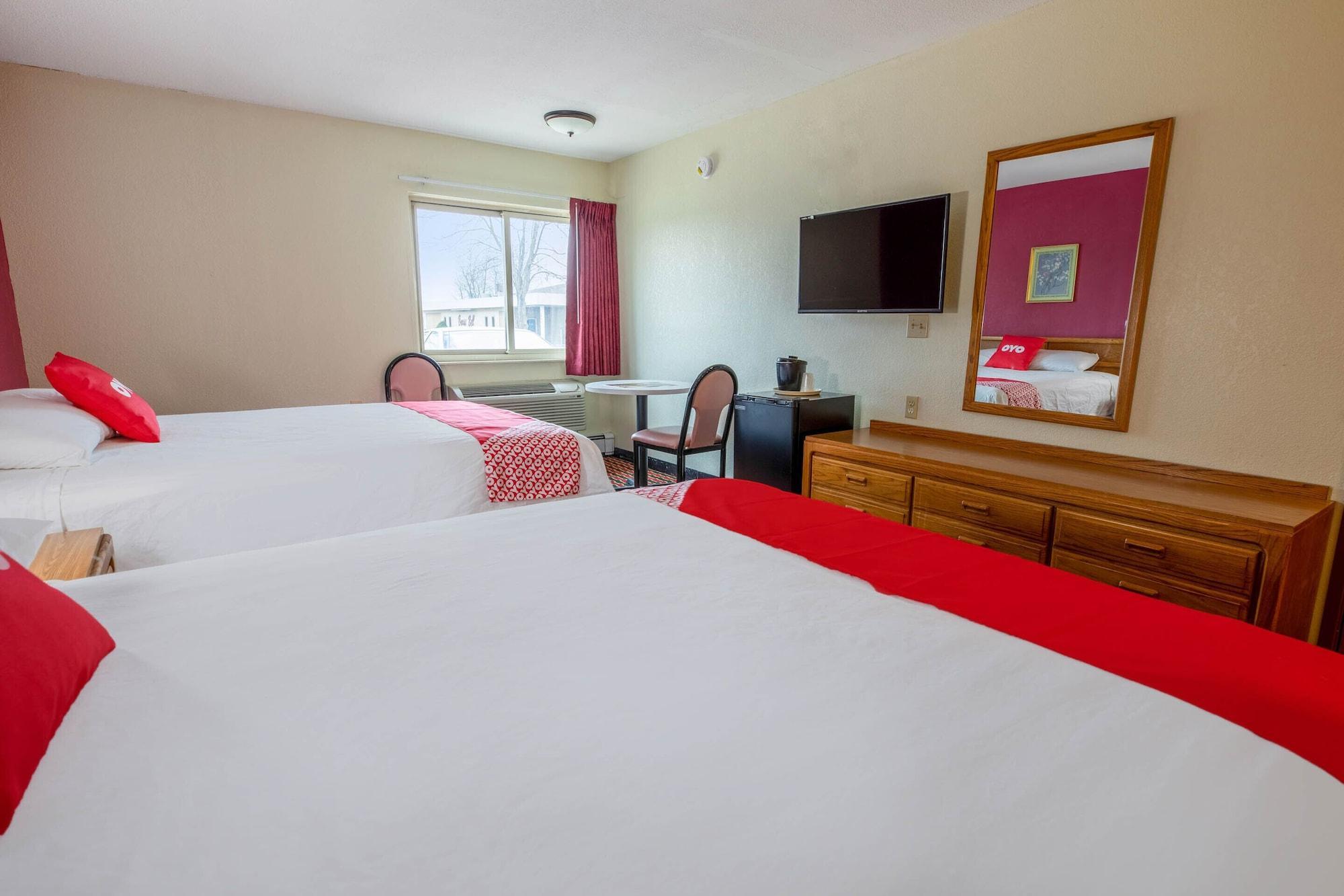 Oyo Hotel Chesaning Route 52 & Hwy 57 Exterior foto