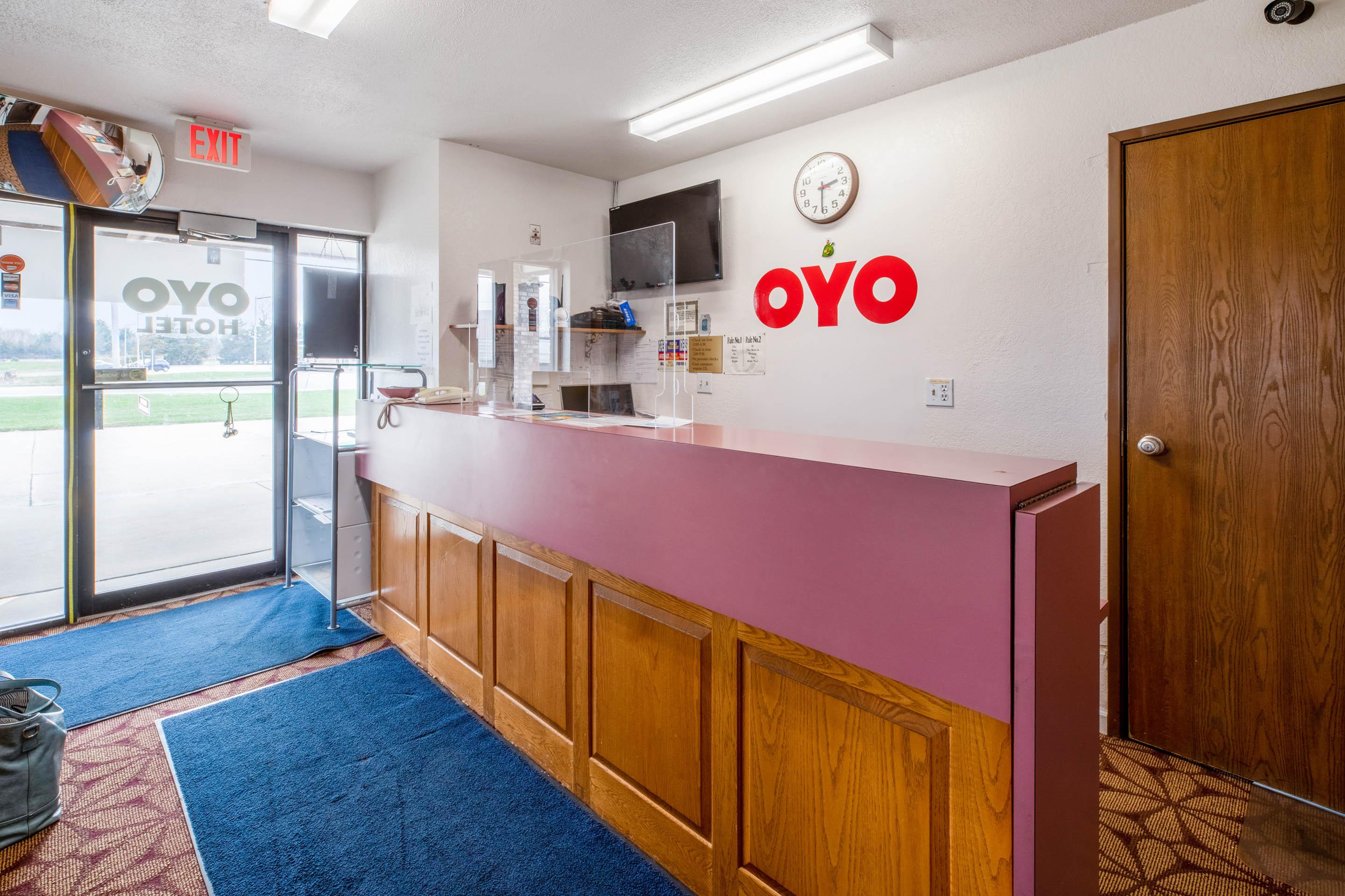 Oyo Hotel Chesaning Route 52 & Hwy 57 Exterior foto